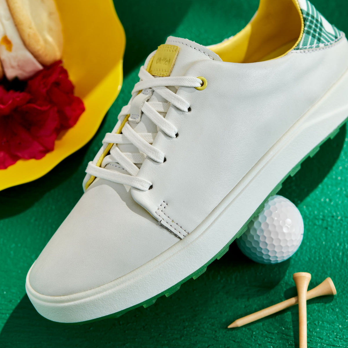 Bright White / Medium Green